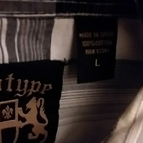 Prototype Button up - Picture 4 of 6